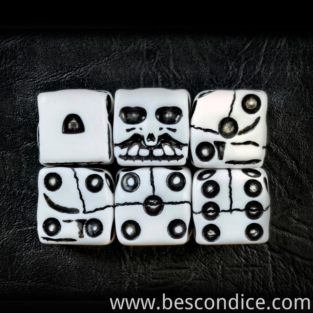 Novelty Skull Dice 2